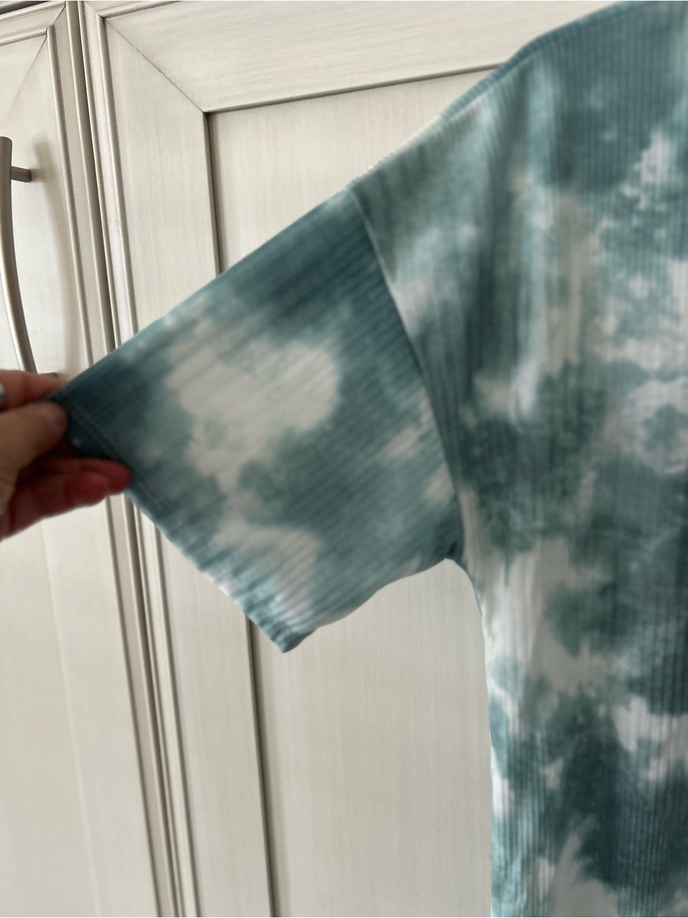BiBi Teal and White Tie-Dye Ribbed Short Sleeve Top with Cutout Neck - Picture 2 of 6